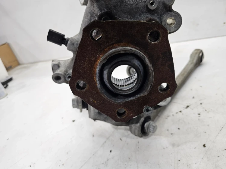 WAHACZE ZWROTNICA PRAWY TYŁ AUDI Q7 4M 4M0505311J 4M0505432AJ
