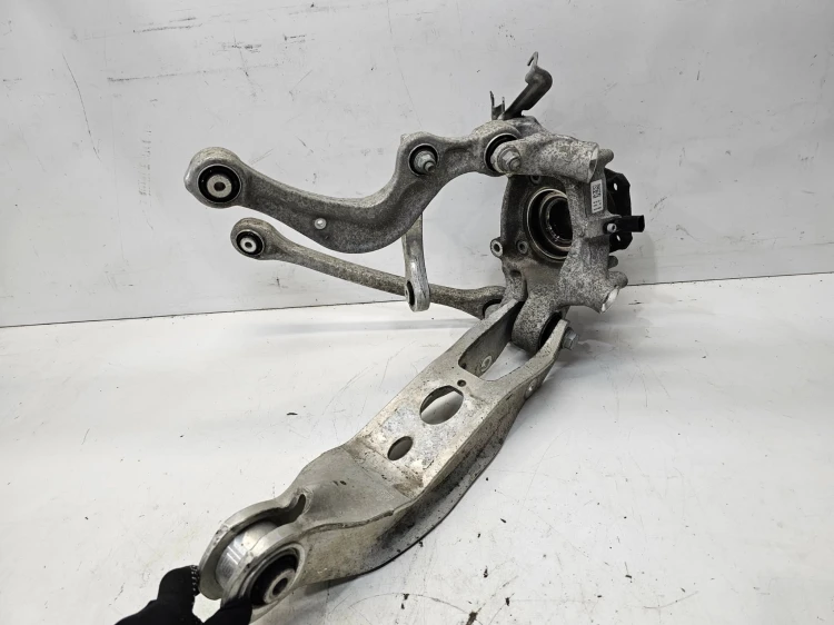 WAHACZE ZWROTNICA PRAWY TYŁ AUDI Q7 4M 4M0505311J 4M0505432AJ