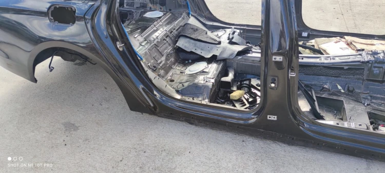 ĆWIARTKA PRÓG PRAWA STRONA AUDI A8 D4 LONG LY8X