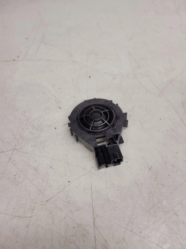 GŁOŚNIK DRZWI WYSOKOTONOWY AUDI A3 8V 8V0035399