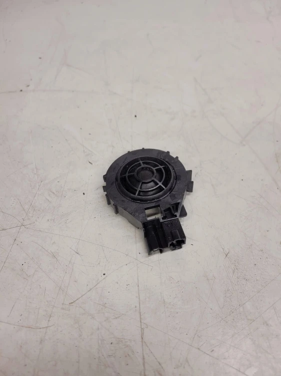 GŁOŚNIK DRZWI WYSOKOTONOWY AUDI A3 8V 8V0035399