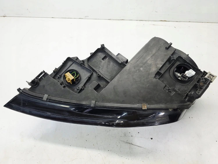REFLEKTOR LAMPA PRAWY PRZÓD BI XENON LED AUDI A7 4G8941044 EU 17/25