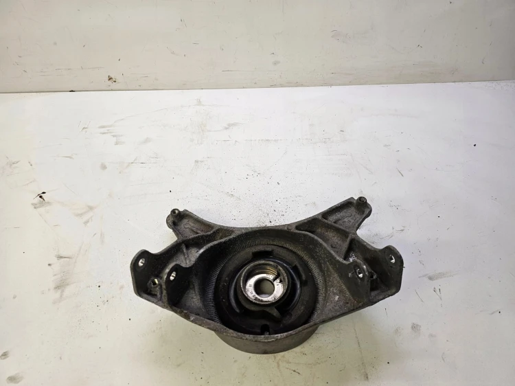 MOCOWANIE GÓRNE AMORTYZATORA AUDI Q5 8R 8R0412384A
