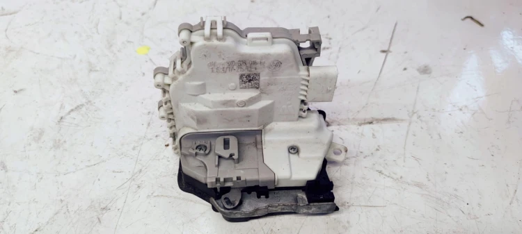 ZAMEK DRZWI PRAWY TYŁ AUDI A1 8X0839016E 5 PIN
