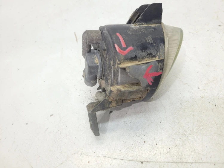 HALOGEN LAMPA PRZECIWMGIELNA PRAWY PRZÓD AUDI A3 8P A4 B7 8E0941700 1/26