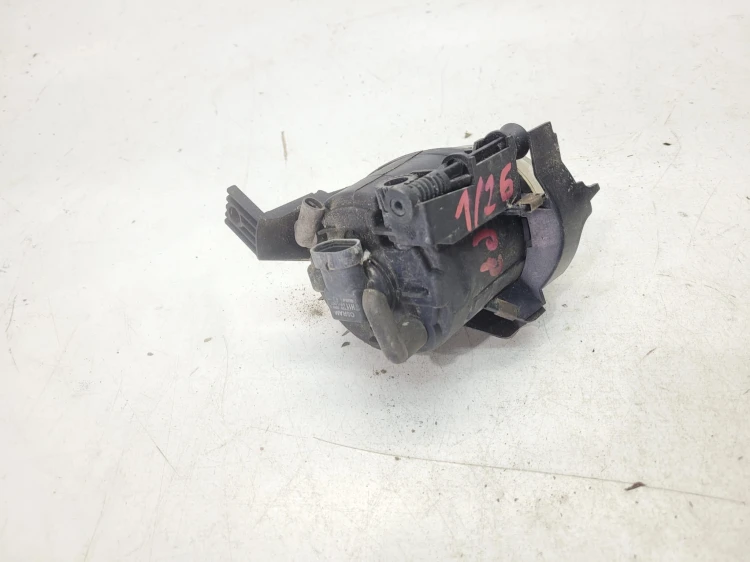 HALOGEN LAMPA PRZECIWMGIELNA PRAWY PRZÓD AUDI A3 8P A4 B7 8E0941700 1/26