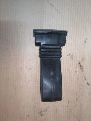 OSŁONA OGRANICZNIKA DRZWI AUDI A4 B8 8K0837267B