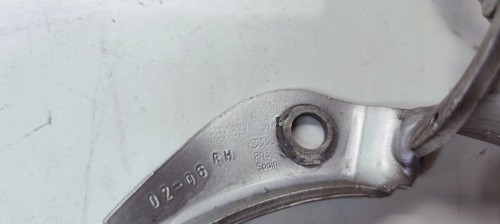 ZAWIAS KLAPY PRAWY TYŁ AUDI A4 B7 AVANT 8E9827300F
