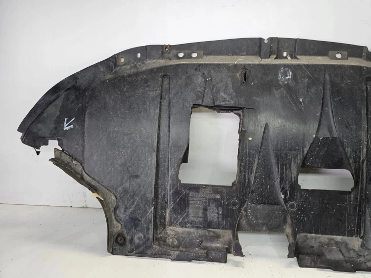 OSŁONA POD SILNIK PŁYTA AUDI A4 B7 8E0863823M