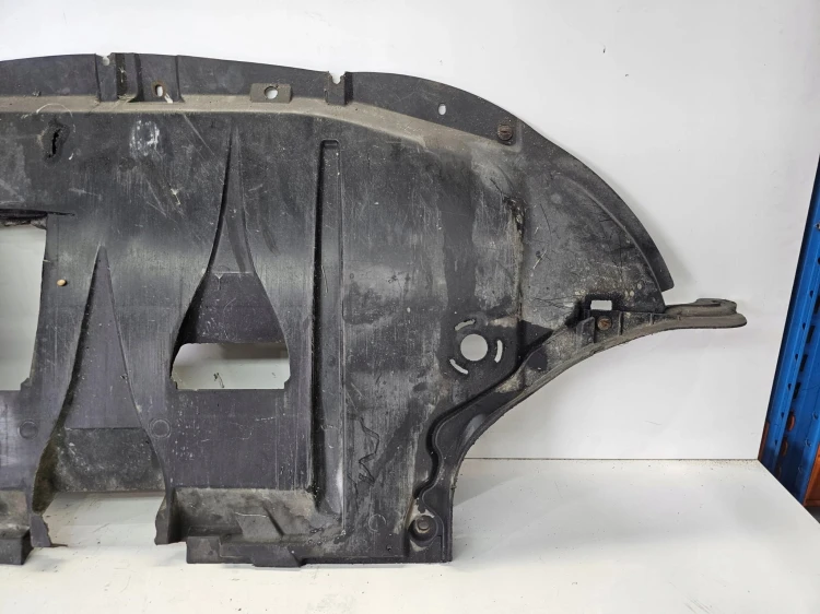 OSŁONA POD SILNIK PŁYTA AUDI A4 B7 8E0863823M