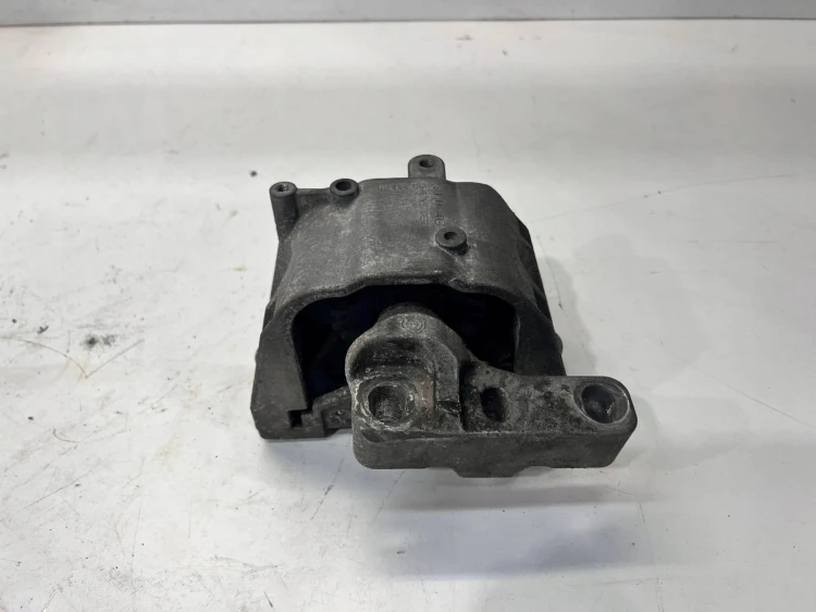 ŁAPA PODUSZKA SILNIKA AUDI VW SEAT SKODA 1K0199262AF