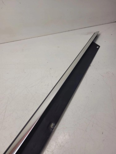 LISTWA CHROM DRZWI AUDI Q7 LIFT PT 4L0853764A
