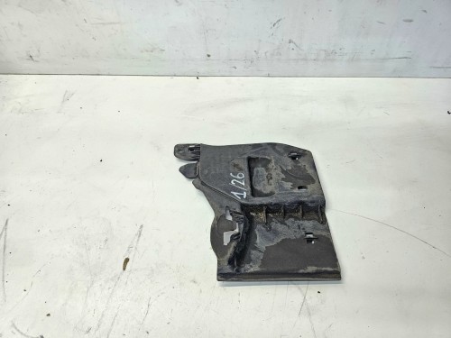 OSŁONA PŁYTA PODWOZIA PRAWA PRZEDNIA AUDI A3 8V 5Q0825272A