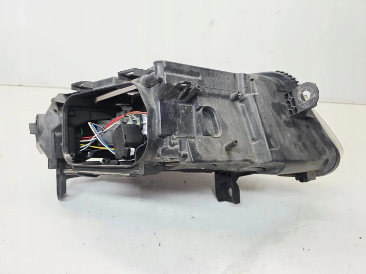 REFLEKTOR LAMPA LEWY PRZÓD AUDI A6 C6 LIFT 4F0941003BK UK