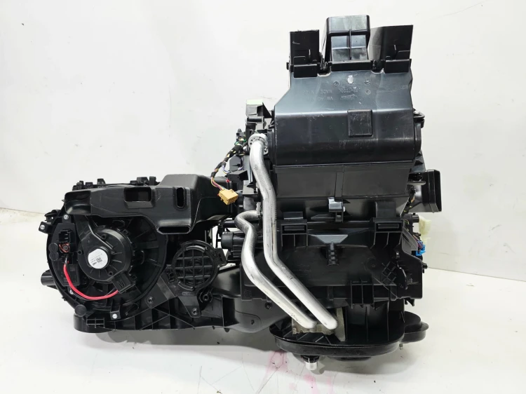 NAGRZEWNICA KOMPLETNA AUDI A3 8Y VOLKSWAGEN SEAT SKODA 5WC816001C