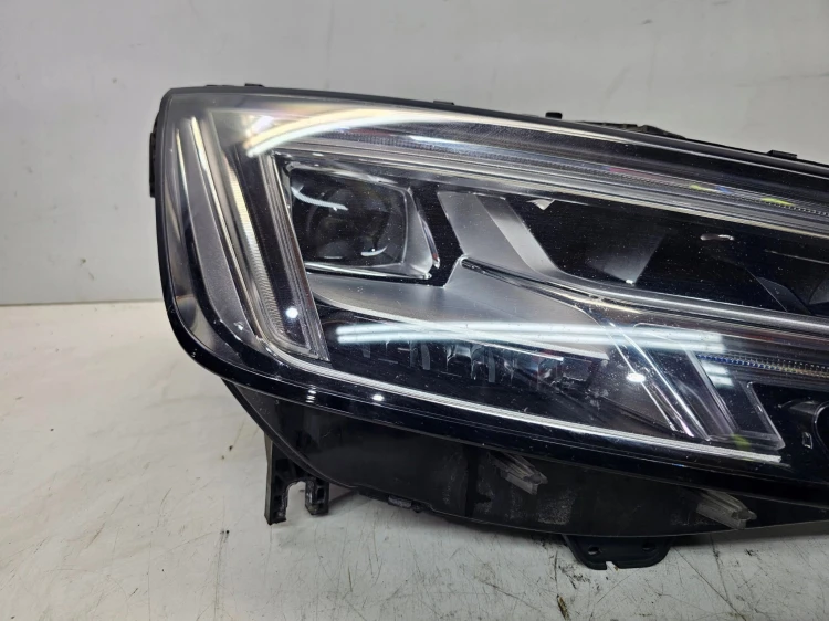 REFLEKTOR PRAWY PRZÓD FULL LED AUDI A4 B9 8W0941034A