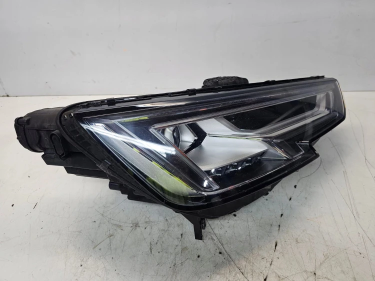 REFLEKTOR PRAWY PRZÓD FULL LED AUDI A4 B9 8W0941034A