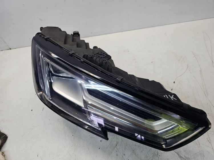 REFLEKTOR PRAWY PRZÓD FULL LED AUDI A4 B9 8W0941034A