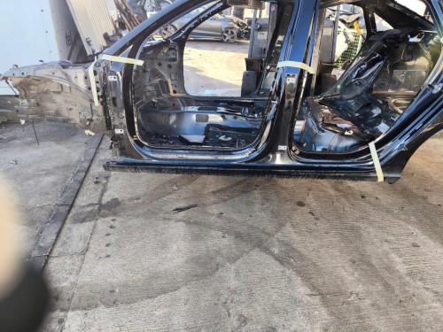 ĆWIARTKA PRÓG CAŁY SŁUPEK A SŁUBEK B AUDI A3 8V SEDAN LEWA STRONA ORYGINAŁ