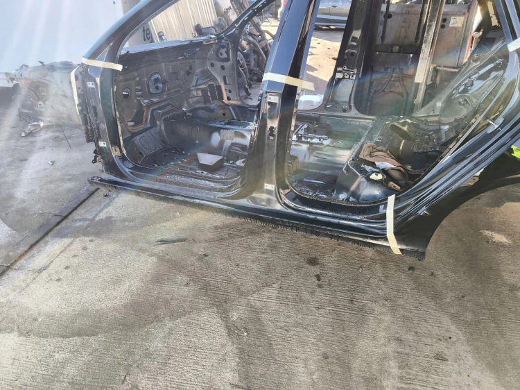 ĆWIARTKA PRÓG CAŁY SŁUPEK A SŁUBEK B AUDI A3 8V SEDAN LEWA STRONA ORYGINAŁ