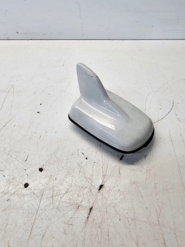 ANTENA LOTKA REKIN AUDI A4 B9 A5 Q5 Q7 4M0035503K LS9R