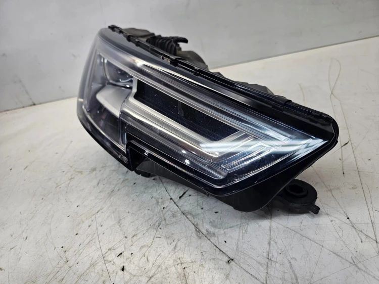 REFLEKTOR PRAWY PRZÓD FULL LED AUDI A4 B9 8W0941034A