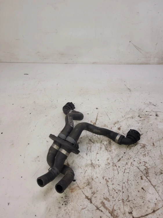 RURA PRZEWÓD WODY AUDI A4 B9 A5 8W0819334G