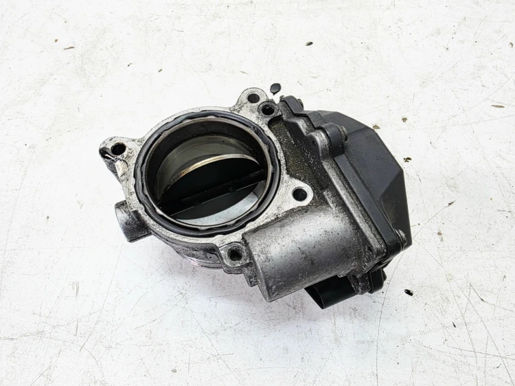 PRZEPUSTNICA KLAPA AUDI A4 B7 A6 C6 Q7 4L A8 3.0 TDI 059145950B