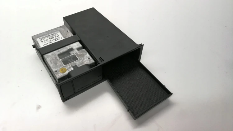 MODUŁ INTERFACE AUDIO AMI AUDI A4 B8 A5 4E0035785A