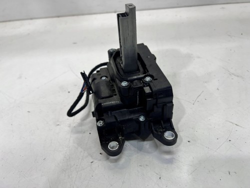 WYBIERAK LEWAREK AUTOMAT AUDI Q5 FY 80B713041F EUROPA