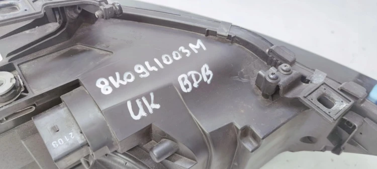REFLEKTOR LEWY AUDI A4 B8 LIFT UK 8K0941003M BDB