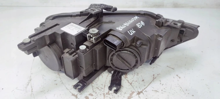 REFLEKTOR LEWY AUDI A4 B8 LIFT UK 8K0941003M BDB