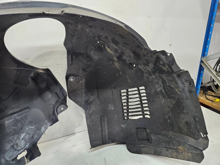 NADKOLE PLASTIKOWE PRAWY PRZÓD AUDI A3 8Y 8Y0821172R