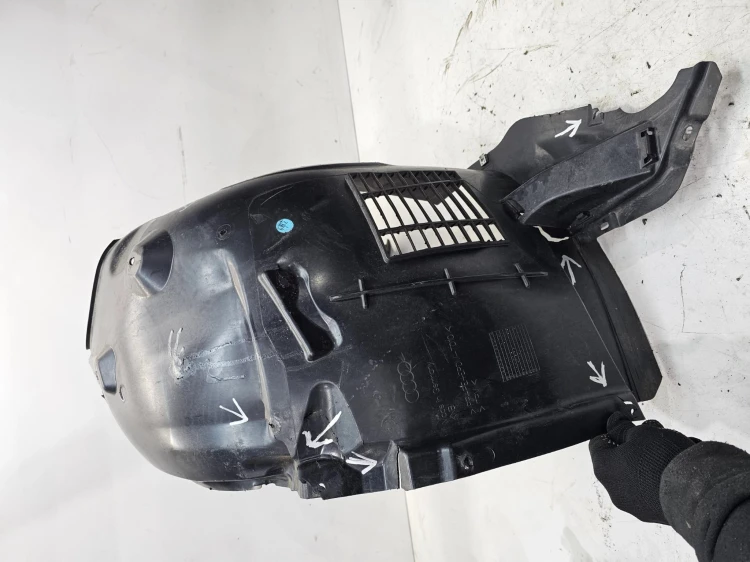 NADKOLE PLASTIKOWE PRAWY PRZÓD AUDI A3 8Y 8Y0821172R