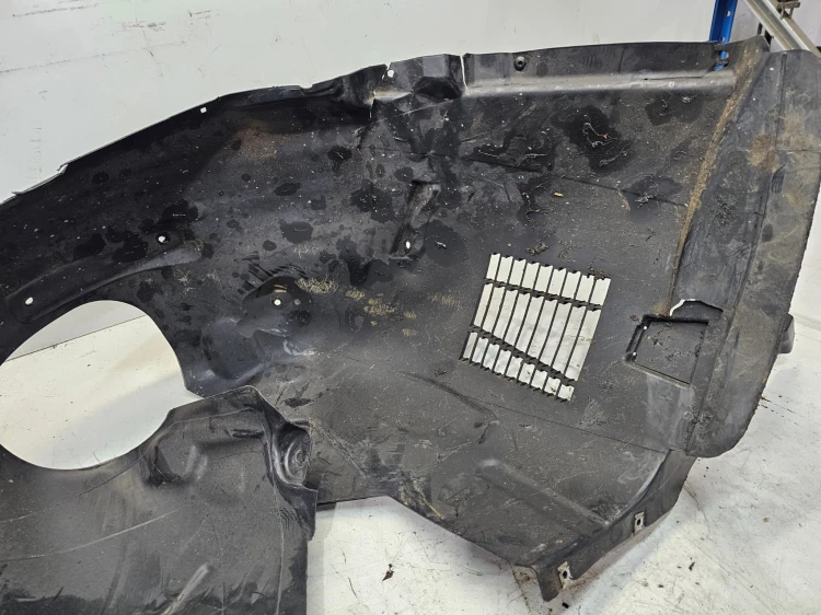 NADKOLE PLASTIKOWE PRAWY PRZÓD AUDI A3 8Y 8Y0821172R