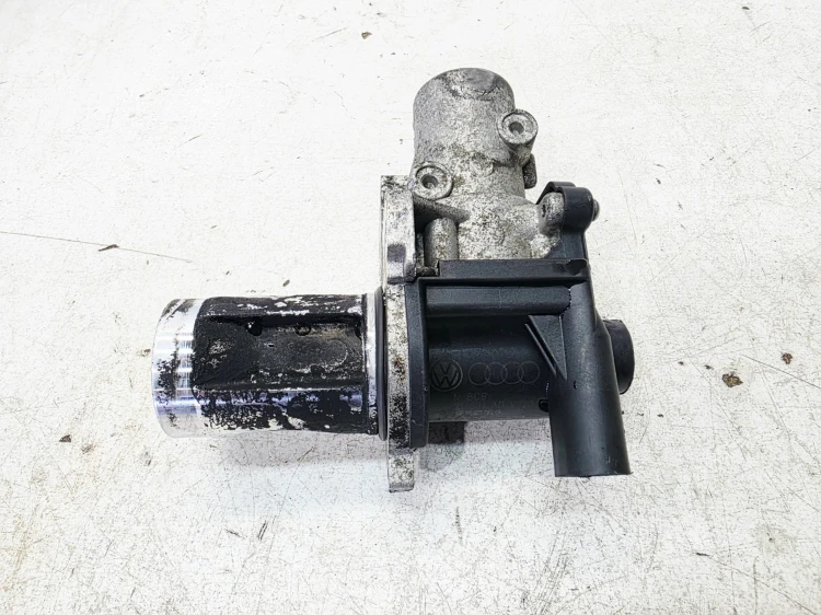 ZAWÓR EGR AUDI A4 B7 VOLKSWAGEN SEAT SKODA 1.9 TDI 038131501AD