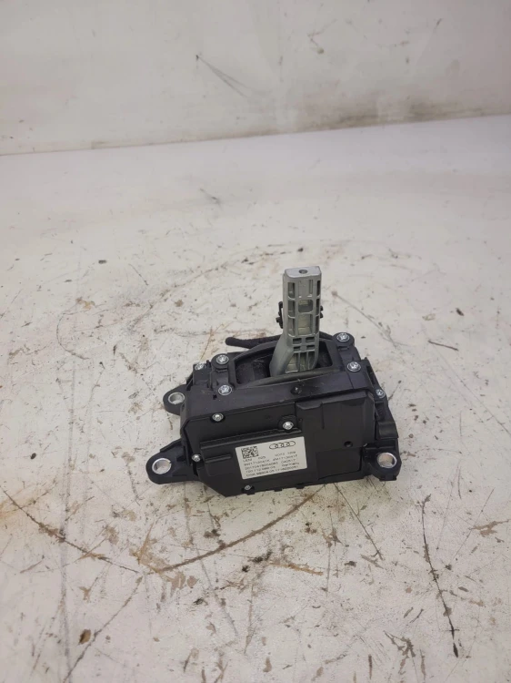 WYBIERAK BIEGÓW LEWAREK AUDI A4 B9 A5 8W1713041K