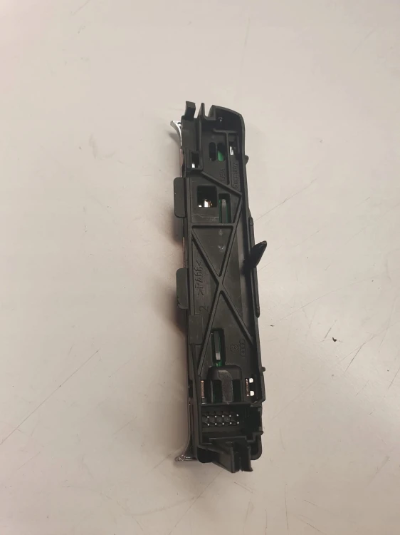 PANEL WYŚWIETLACZ WYBIERAKA AUDI A6 C6 4F1713463D