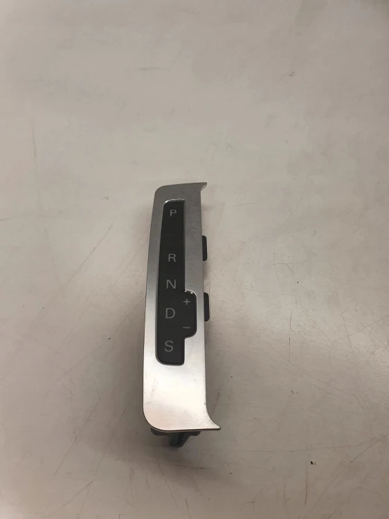 PANEL WYŚWIETLACZ WYBIERAKA AUDI A6 C6 4F1713463D