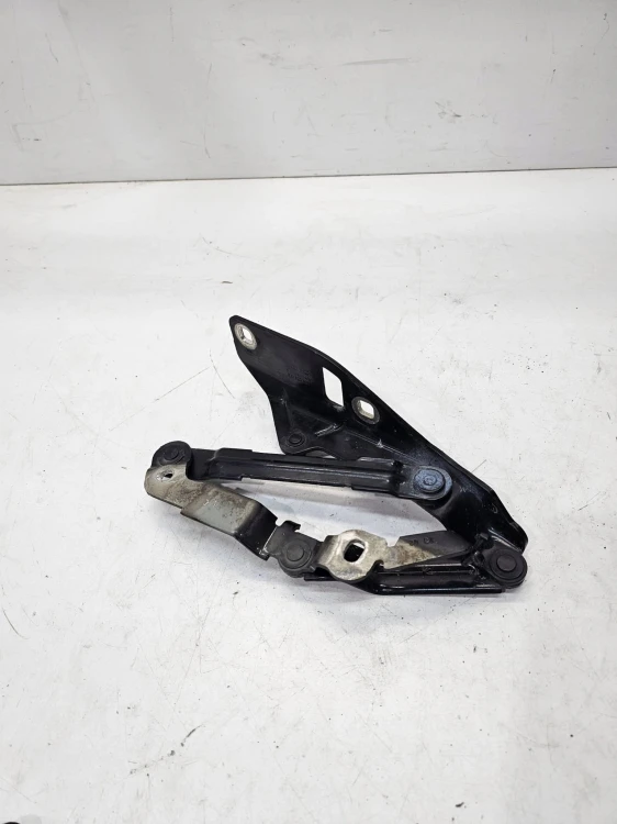 ZAWIAS MASKI PRAWY AUDI TT 8J 8J0823302H ORYGINAŁ