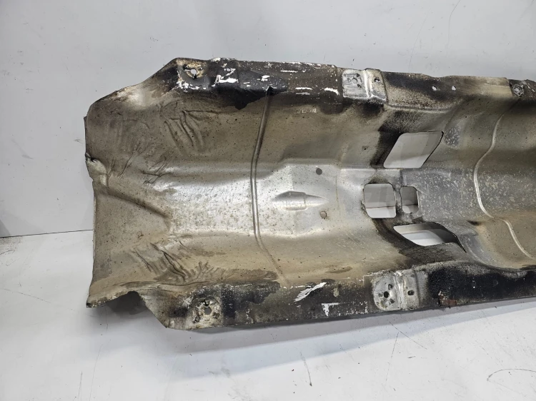 OSŁONA TERMICZNA TUNELU WYDECHU AUDI A3 8P R32 1K0825661K