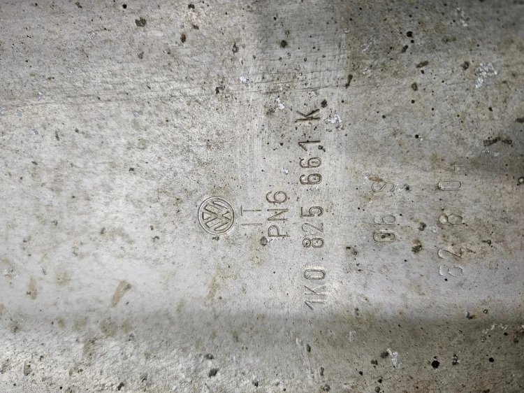 OSŁONA TERMICZNA TUNELU WYDECHU AUDI A3 8P R32 1K0825661K