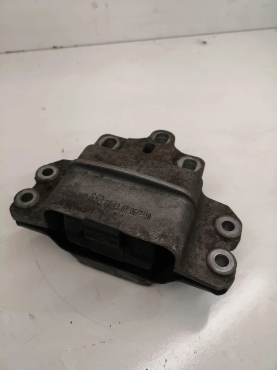 ŁAPA PODUSZKA SKRZYNI AUDI VW 1K0199555T ORYGINAŁ