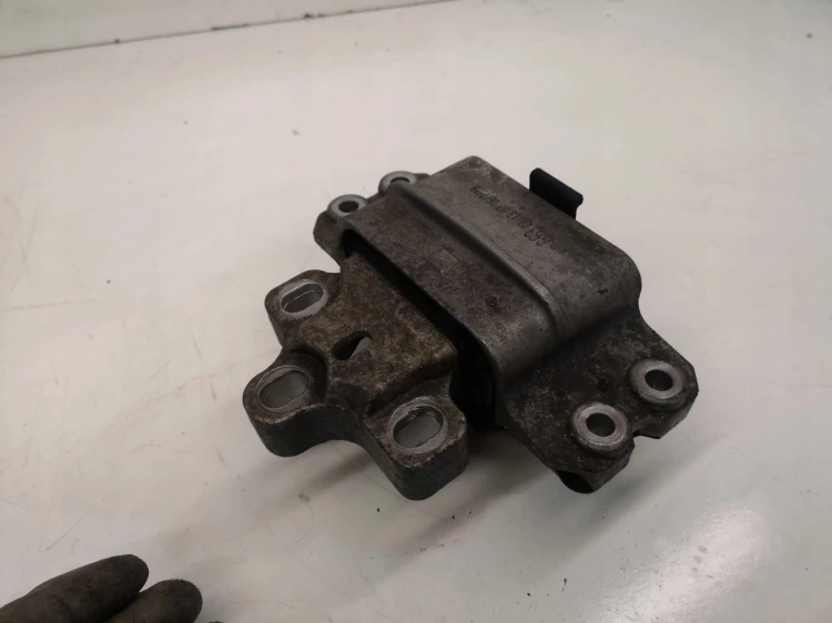 ŁAPA PODUSZKA SKRZYNI AUDI VW 1K0199555T ORYGINAŁ