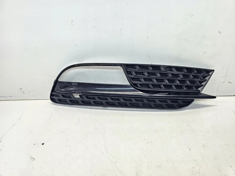 KRATKA ATRAPA ZDERZAKA PRAWA AUDI A5 8T LIFT 8T0807682H