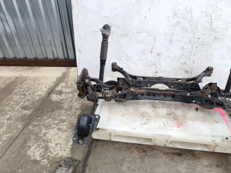 SANKI WÓZEK TYŁ BELKA KOMPLET AUDI A3 8V SEDAN VW SEAT 3Q0505315L