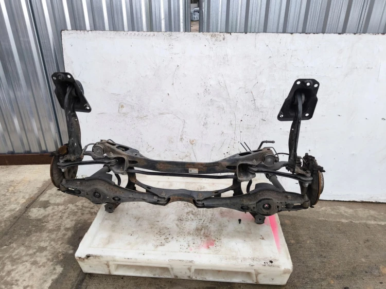 SANKI WÓZEK TYŁ BELKA KOMPLET AUDI A3 8V SEDAN VW SEAT 3Q0505315L