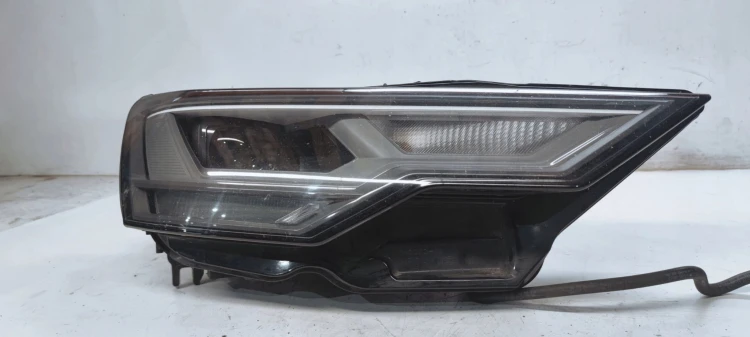 REFLEKTOR PRAWY FULL LED AUDI A6 C8 4K0941034 KOMP