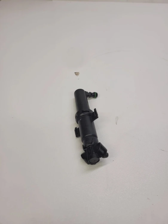 SPRYSKIWACZ REFLEKTORA PRAWY AUDI Q5 8R 8R0955102