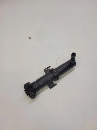 SPRYSKIWACZ REFLEKTORA PRAWY AUDI Q5 8R 8R0955102